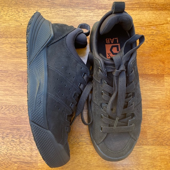 Women’s Deckers X Lab X-Scape Low Shoes (Size - 7 US) - Picture 1 of 4